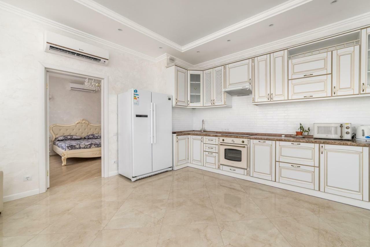 Vip Level Sea View Apartment Одеса Екстер'єр фото