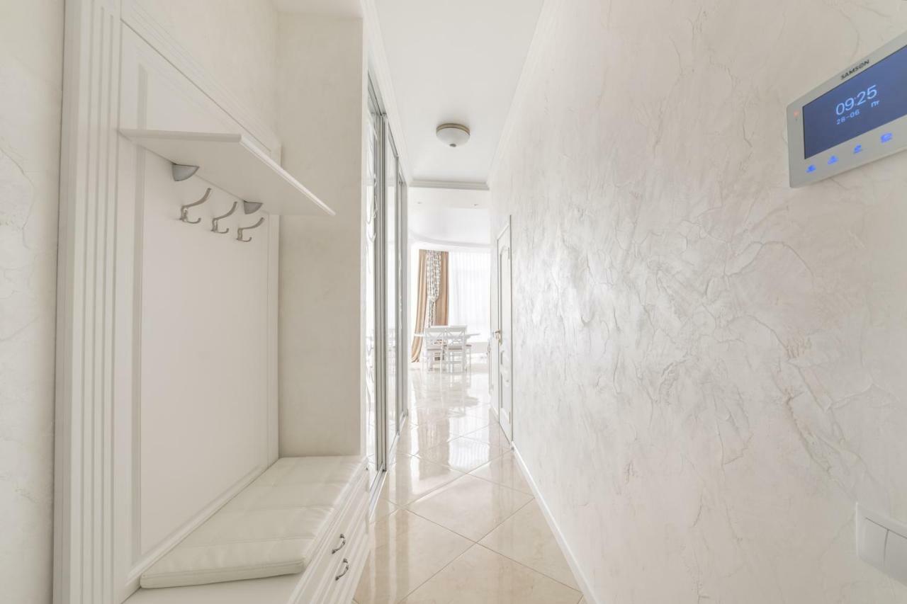 Vip Level Sea View Apartment Одеса Екстер'єр фото