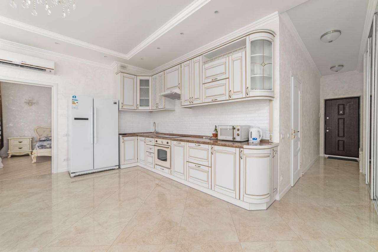 Vip Level Sea View Apartment Одеса Екстер'єр фото